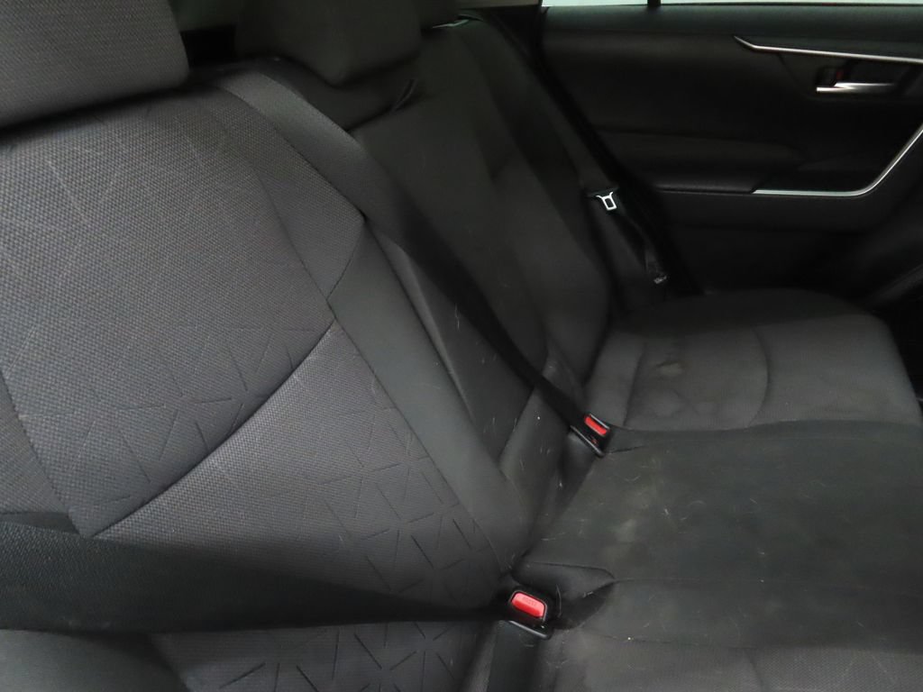 Used 2019 Toyota RAV4 XLE w/ Convenience Package FWD image 20
