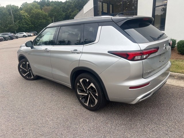 Used 2024 Mitsubishi Outlander SEL image 3