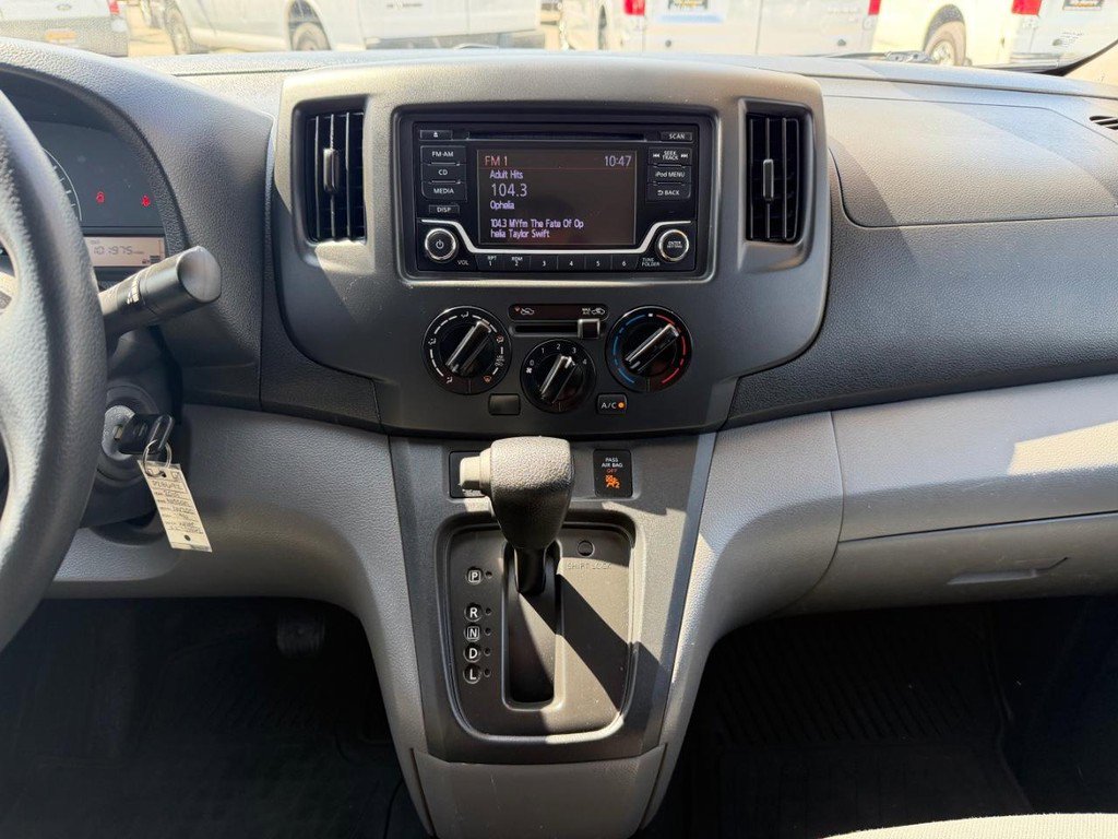 Used 2019 Nissan NV200 S image 32