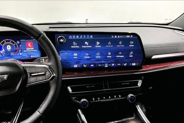 Used 2024 Chevrolet Traverse Z71 AWD/4WD image 12