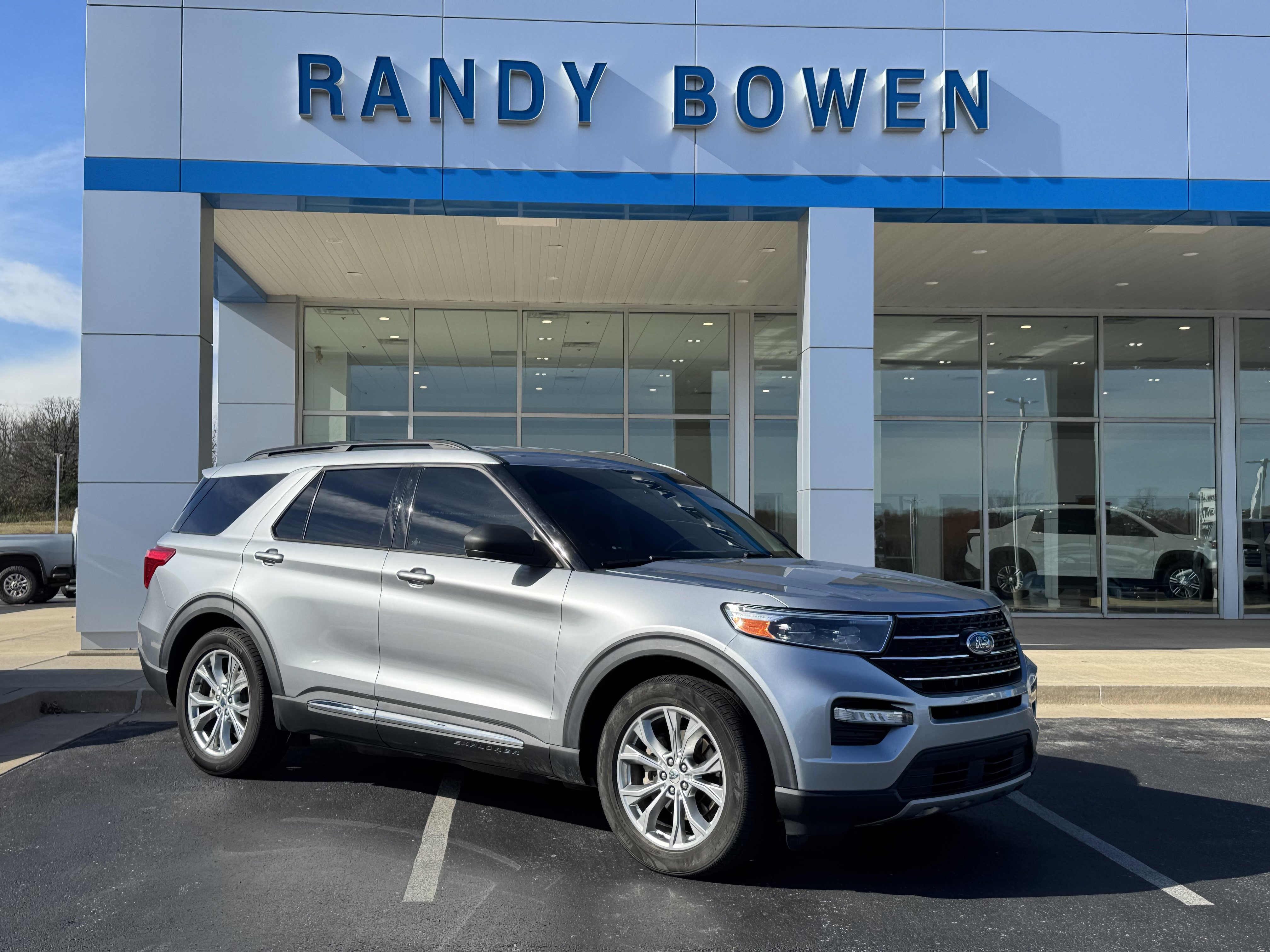 Used 2021 Ford Explorer XLT w/ Equipment Group 202A image 1