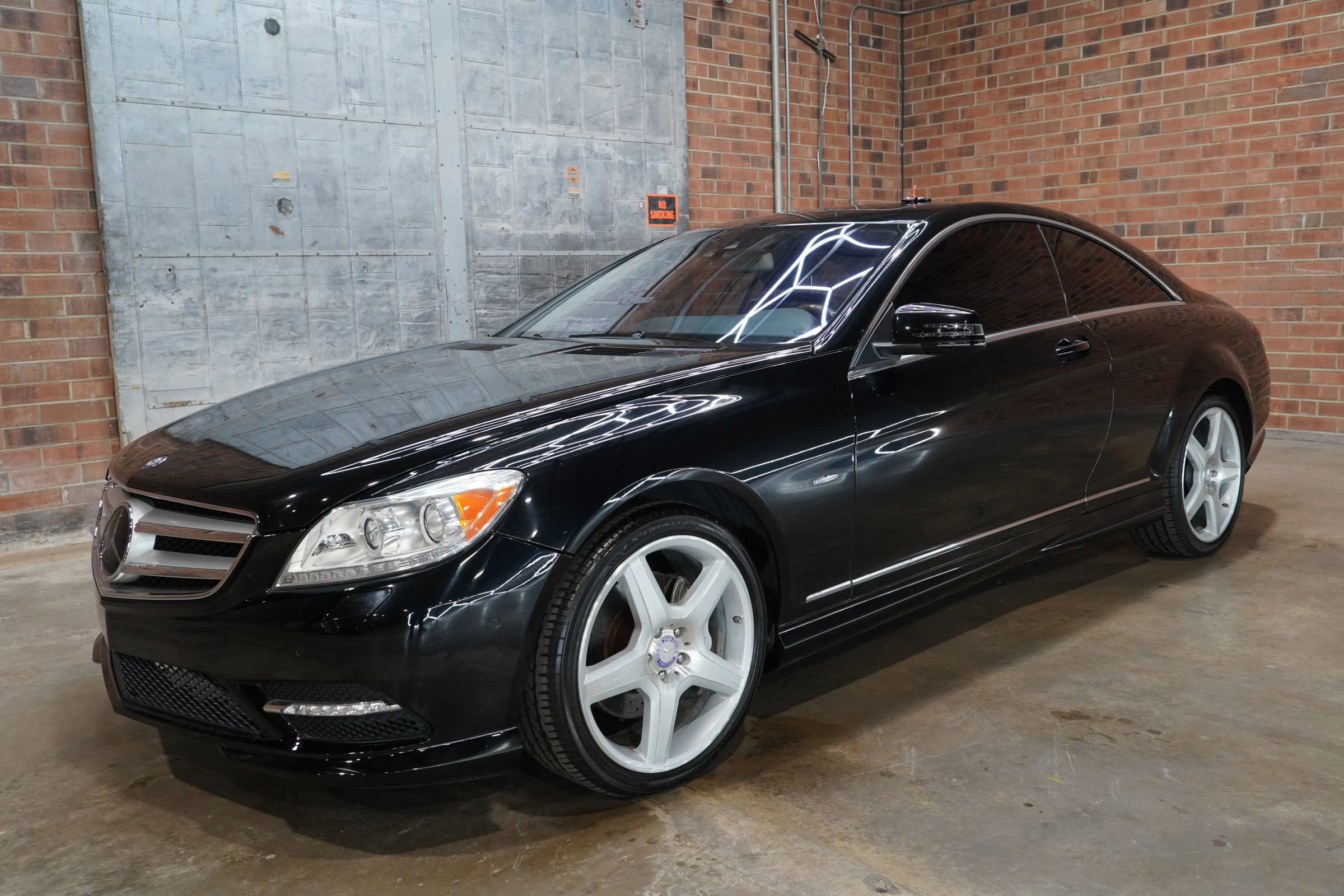 Used 2011 Mercedes-Benz CL 550 4MATIC w/ Sport Pkg Plus One image 7