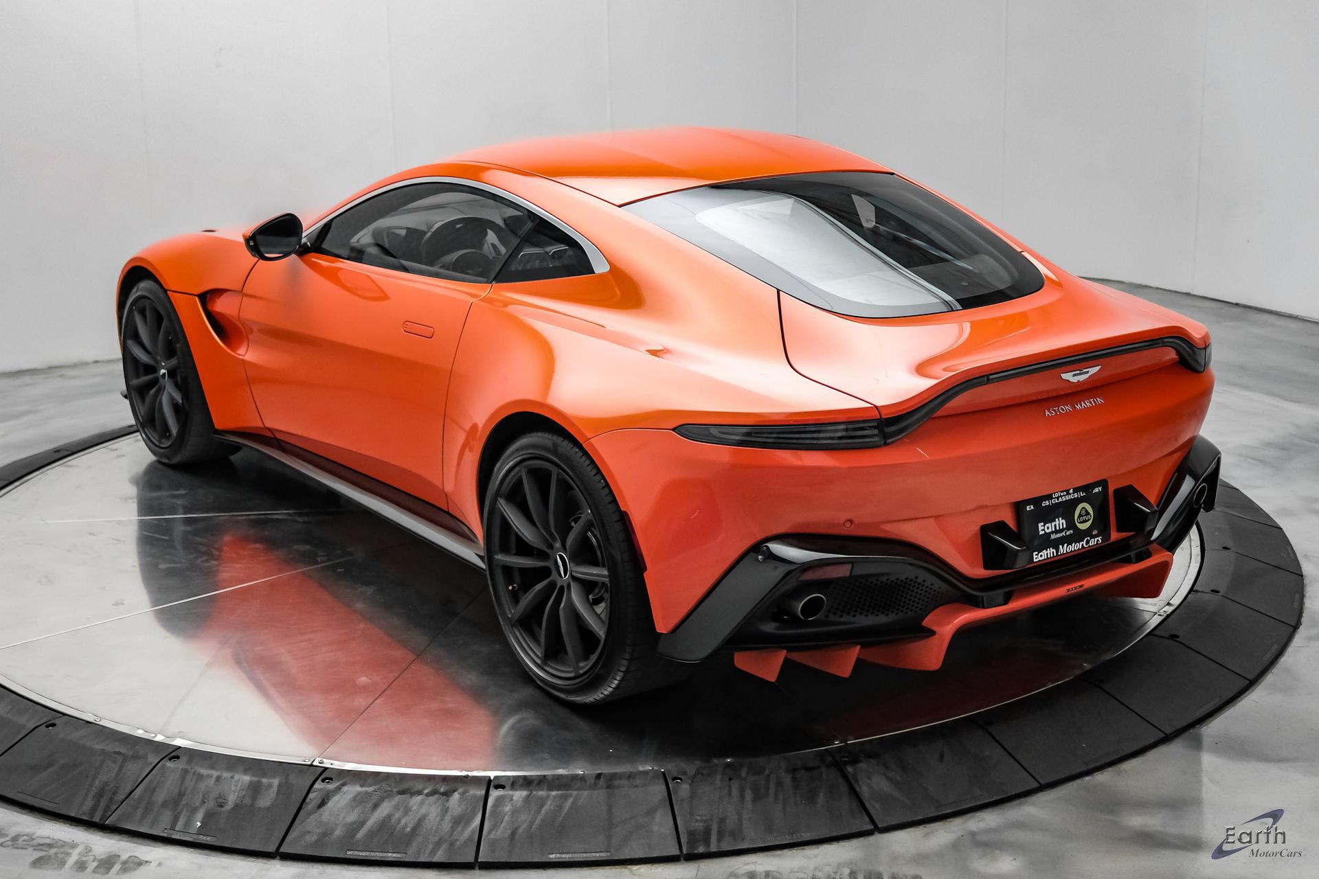 Used 2020 Aston Martin V8 Vantage Coupe RWD image 14