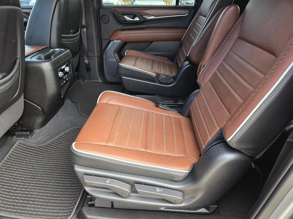Used 2023 GMC Yukon XL Denali Ultimate AWD/4WD image 22