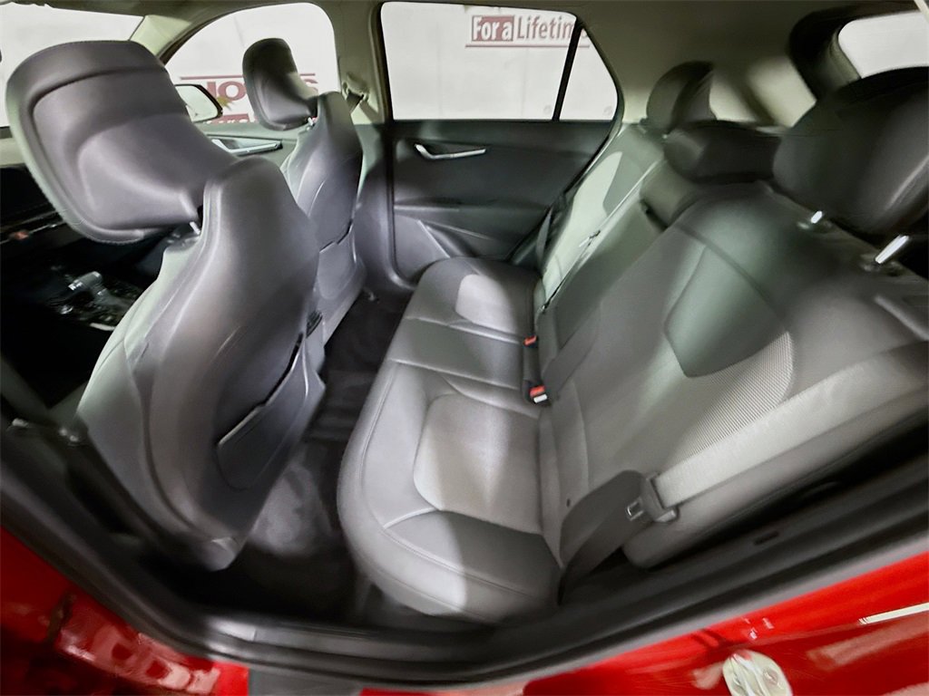 Used 2024 Kia Niro EX Touring image 29