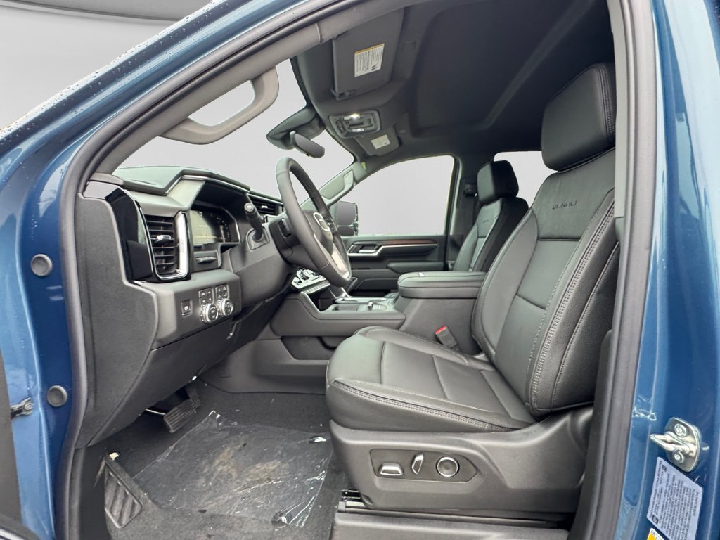 New 2026 GMC Sierra 3500 Denali w/ Technology Package AWD/4WD image 14