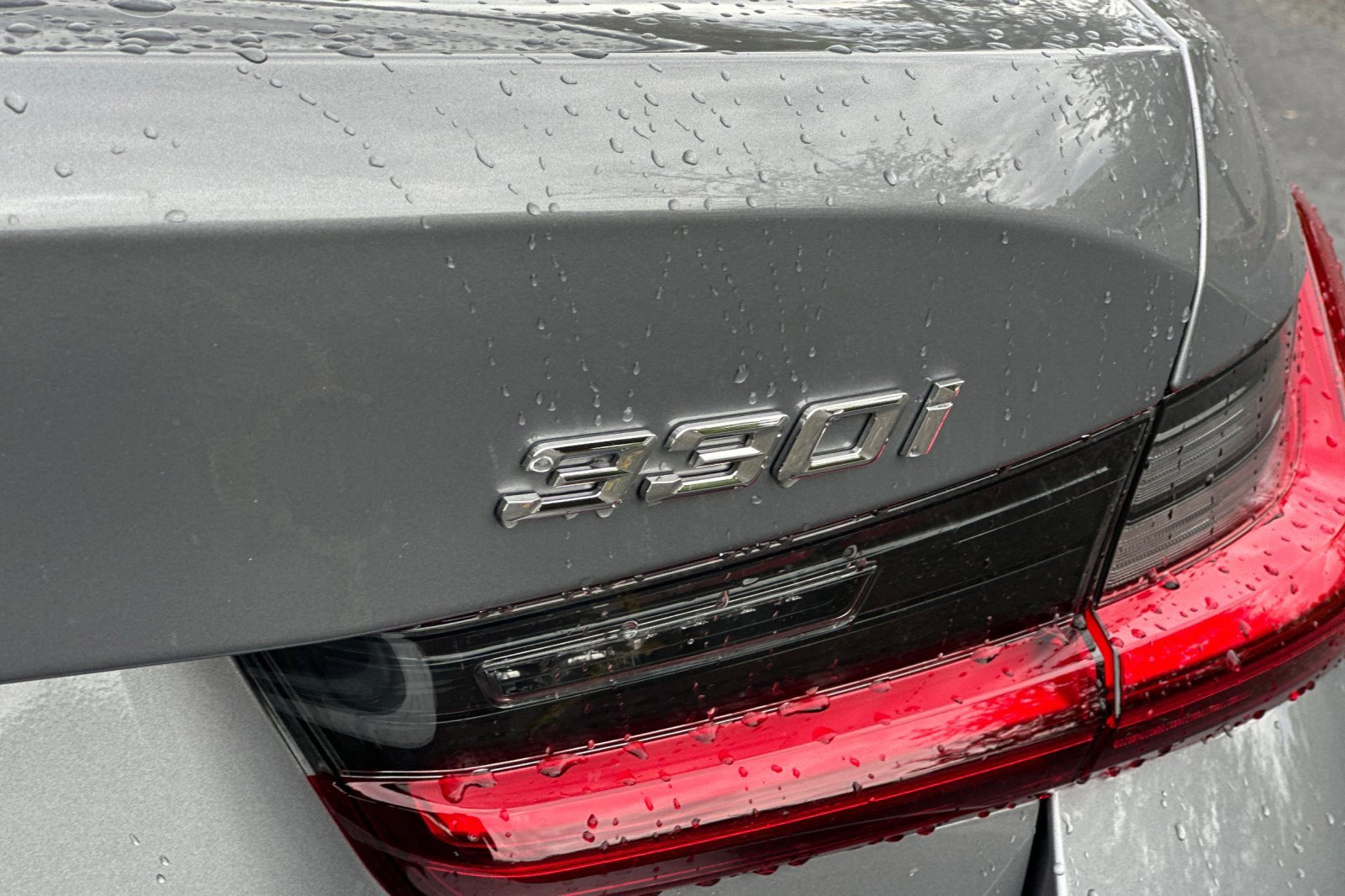Used 2025 BMW 330i Sedan w/ Premium Package image 37
