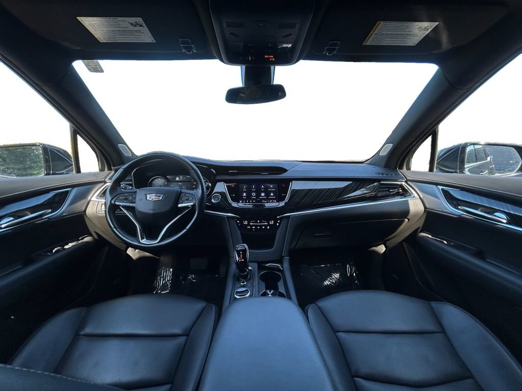 Used 2024 Cadillac XT6 Premium Luxury image 13