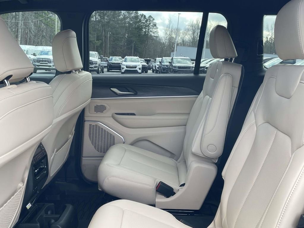 New 2026 Jeep Grand Cherokee L Limited image 19