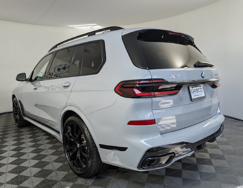 New 2027 BMW X7 xDrive40i w/ M Sport Package AWD/4WD image 8