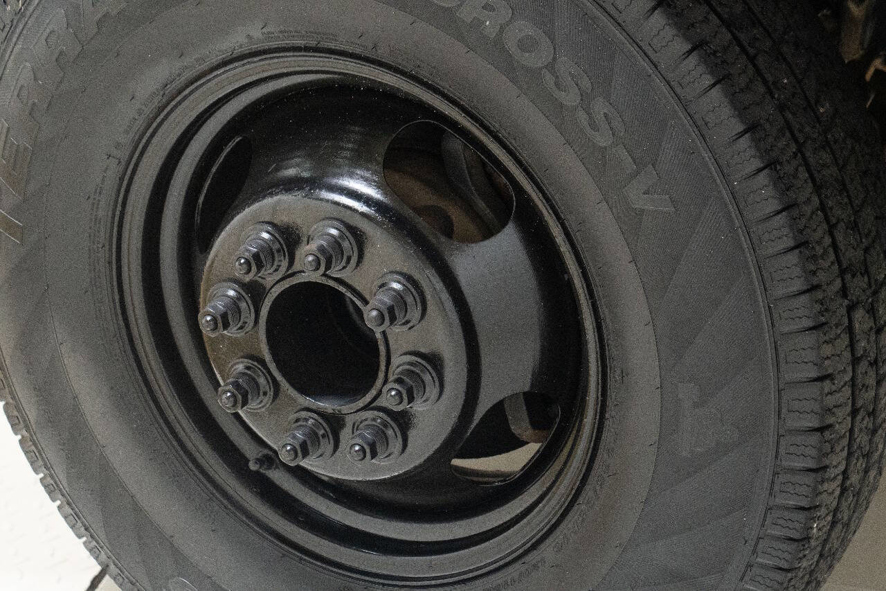 Used 2002 Chevrolet Silverado 3500 2WD Extended Cab image 59