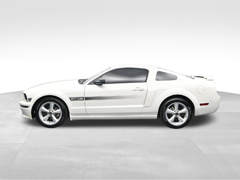 Used 2007 Ford Mustang GT Premium RWD image 2