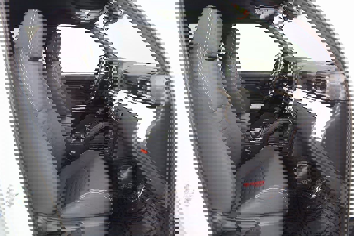 Used 2024 Toyota Tacoma TRD Off-Road image 11