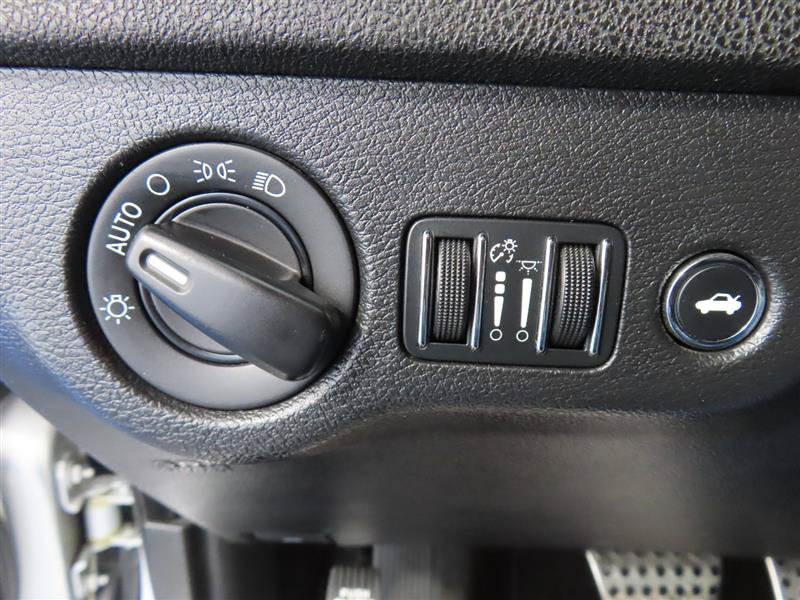 Used 2023 Dodge Charger R/T w/ Blacktop Package RWD image 18