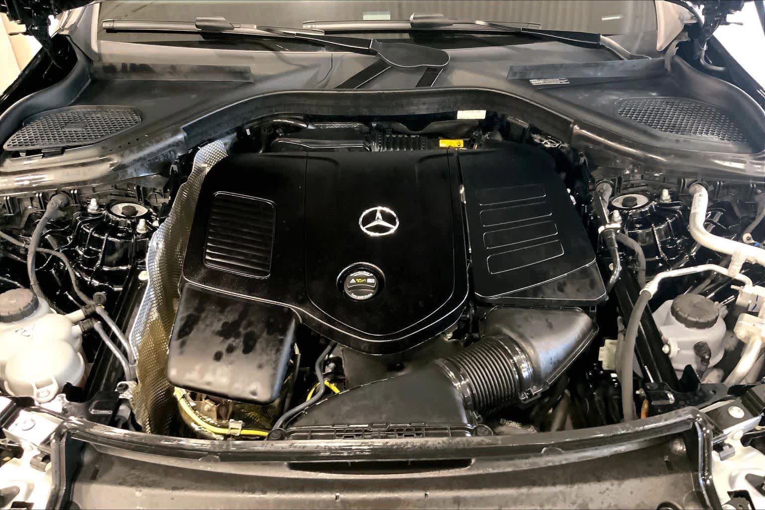 Used 2025 Mercedes-Benz GLC 300 image 27
