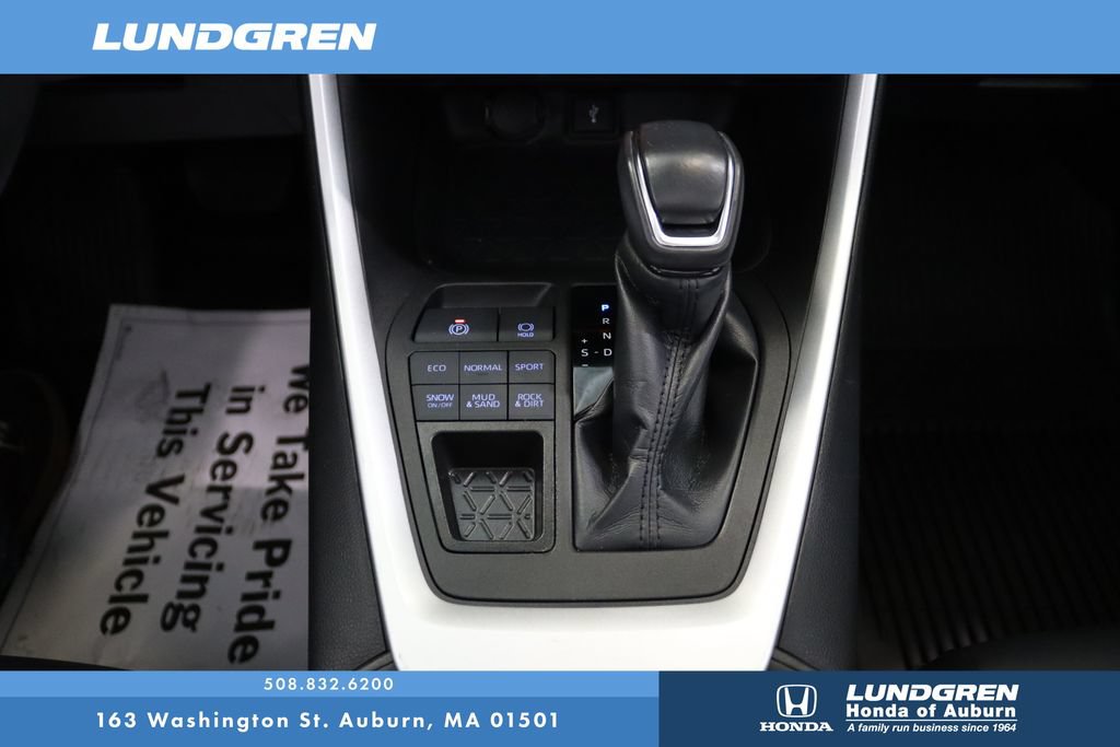 Used 2022 Toyota RAV4 XLE Premium AWD/4WD image 26