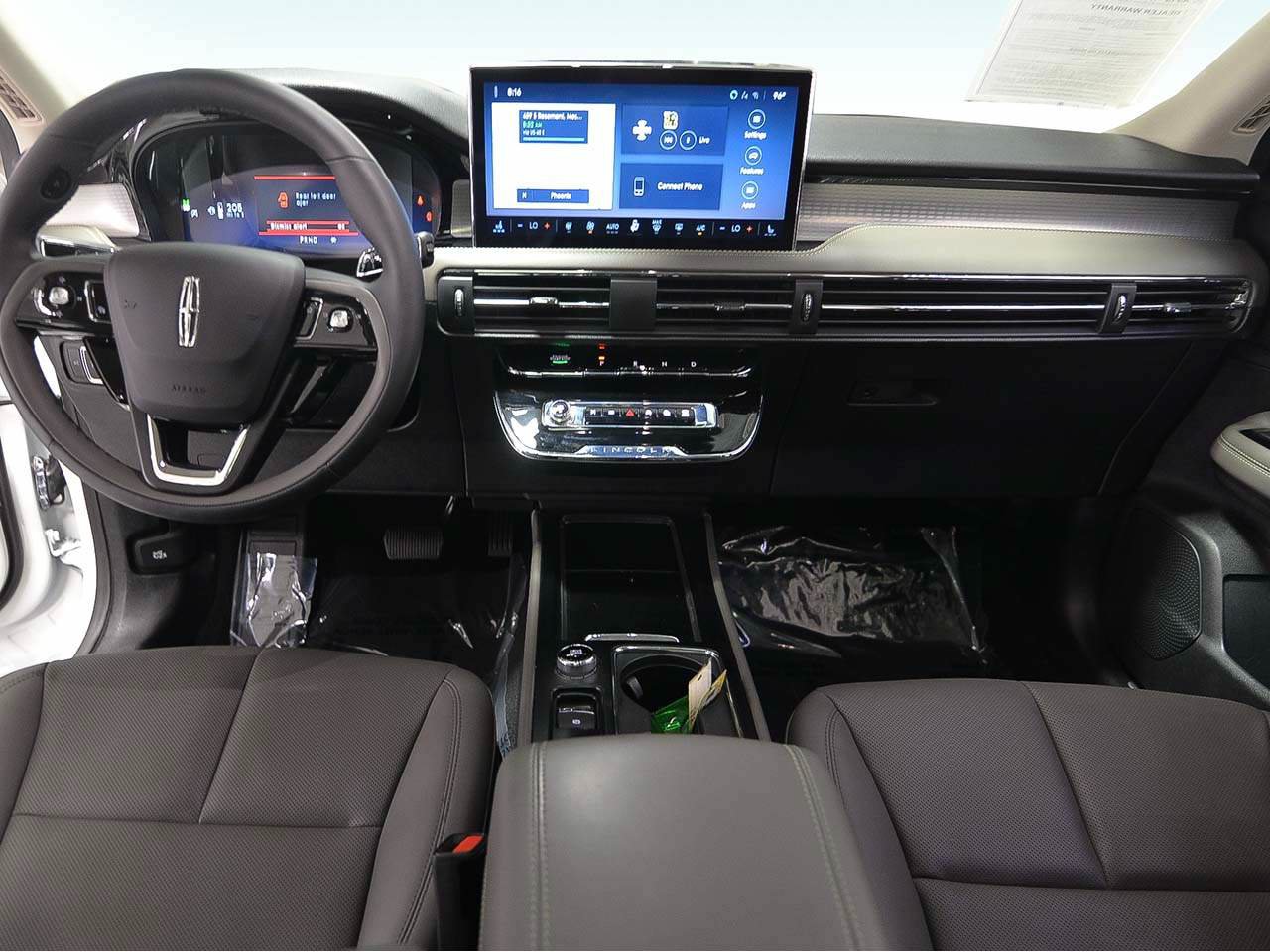 Used 2024 Lincoln Corsair AWD w/ Equipment Group 101A image 16