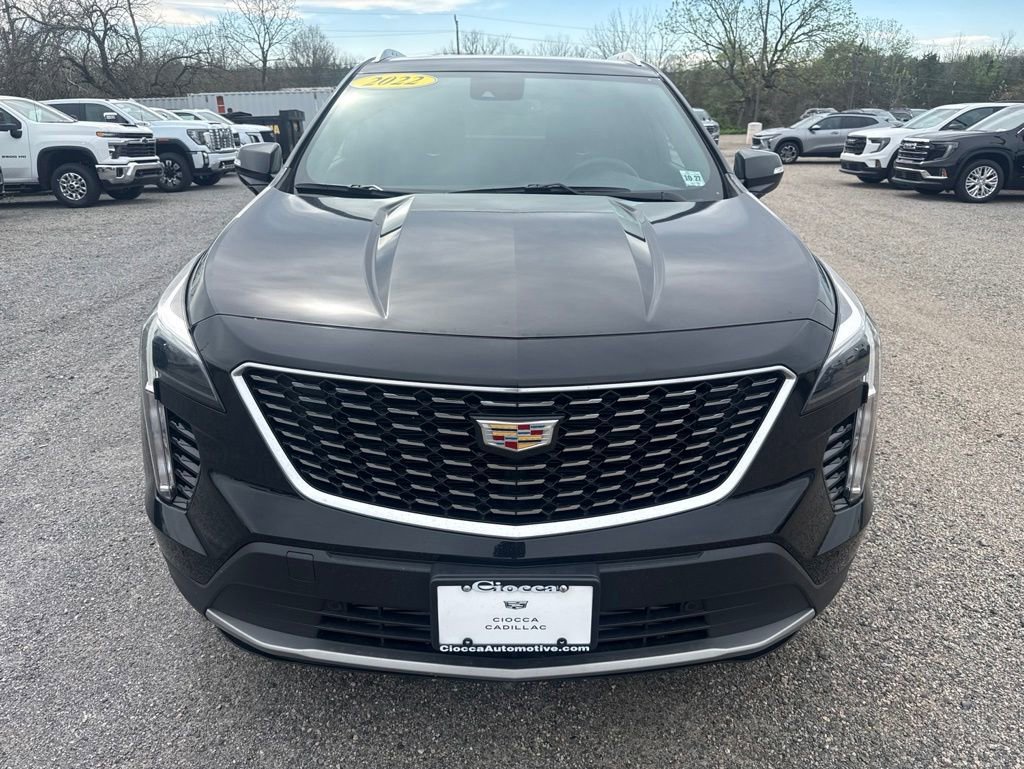 Used 2022 Cadillac XT4 Premium Luxury w/ Safety Alert Package AWD/4WD image 4