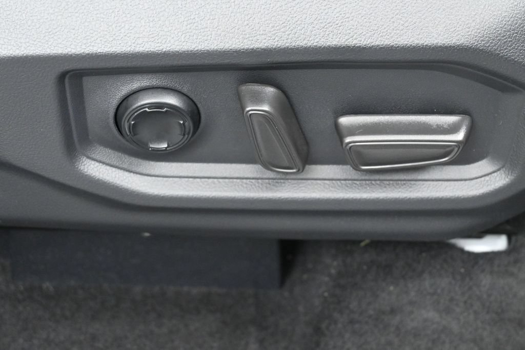 Certified 2025 Toyota Sequoia Platinum AWD/4WD image 39