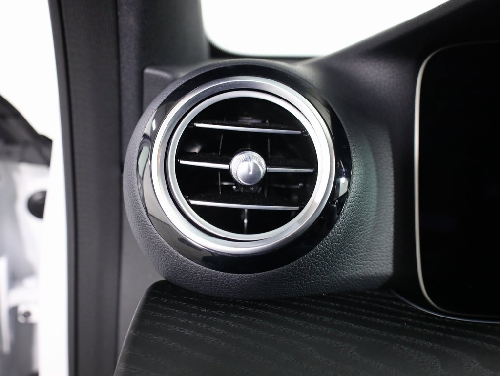 Certified 2022 Mercedes-Benz E 450 4MATIC Sedan image 10