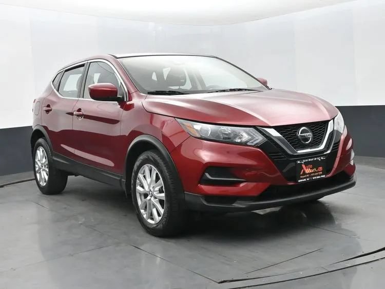 Used 2022 Nissan Rogue Sport S AWD/4WD image 2
