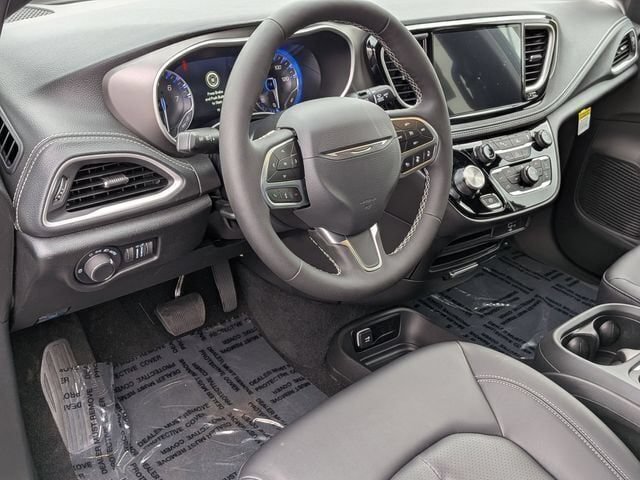 New 2027 Chrysler Pacifica Select FWD image 11