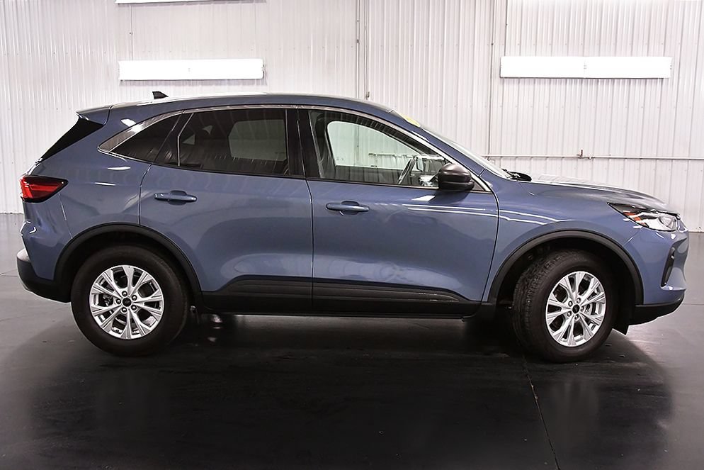 Used 2024 Ford Escape Active AWD/4WD image 9