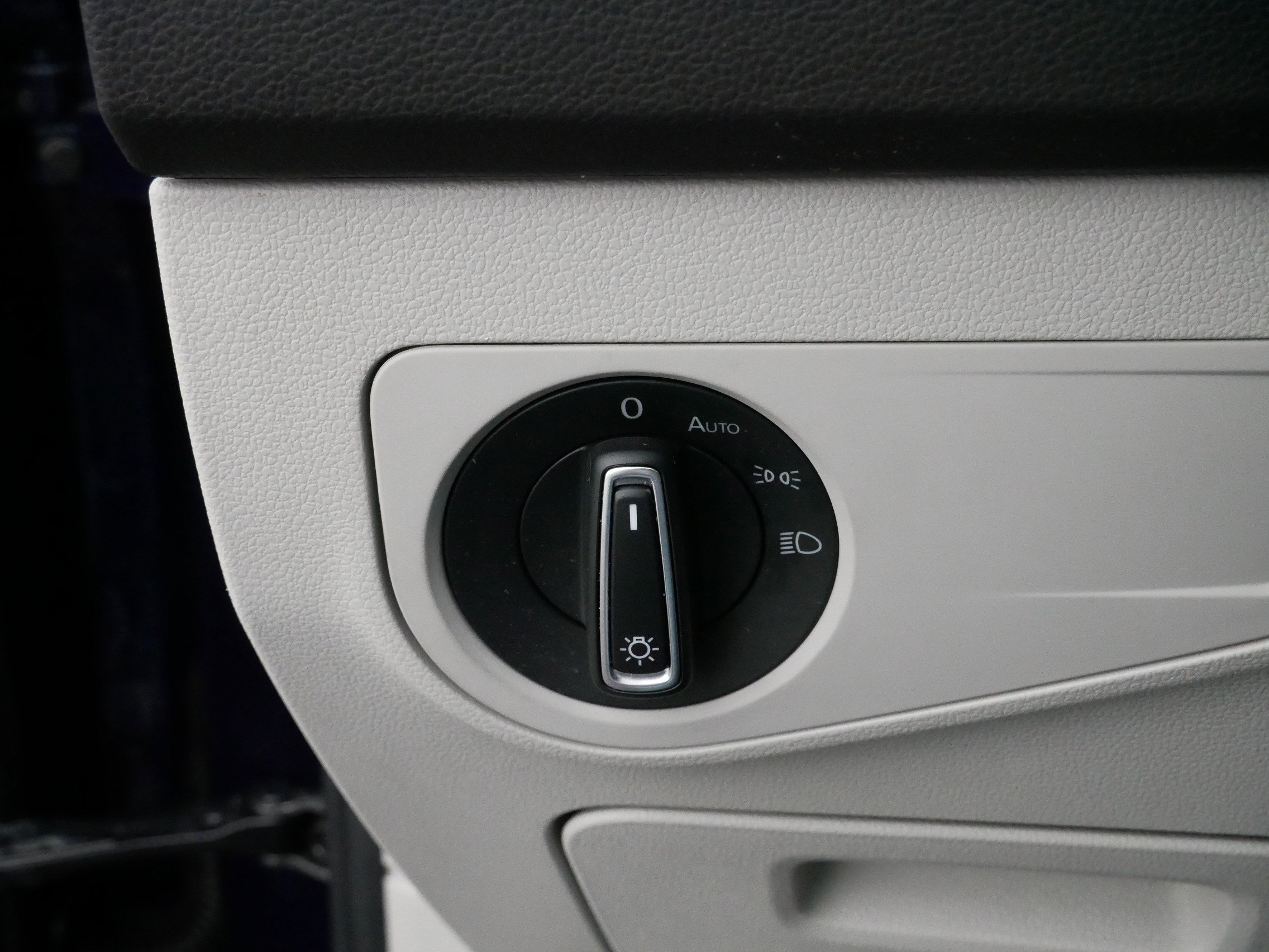 Certified 2022 Volkswagen Tiguan SE image 26