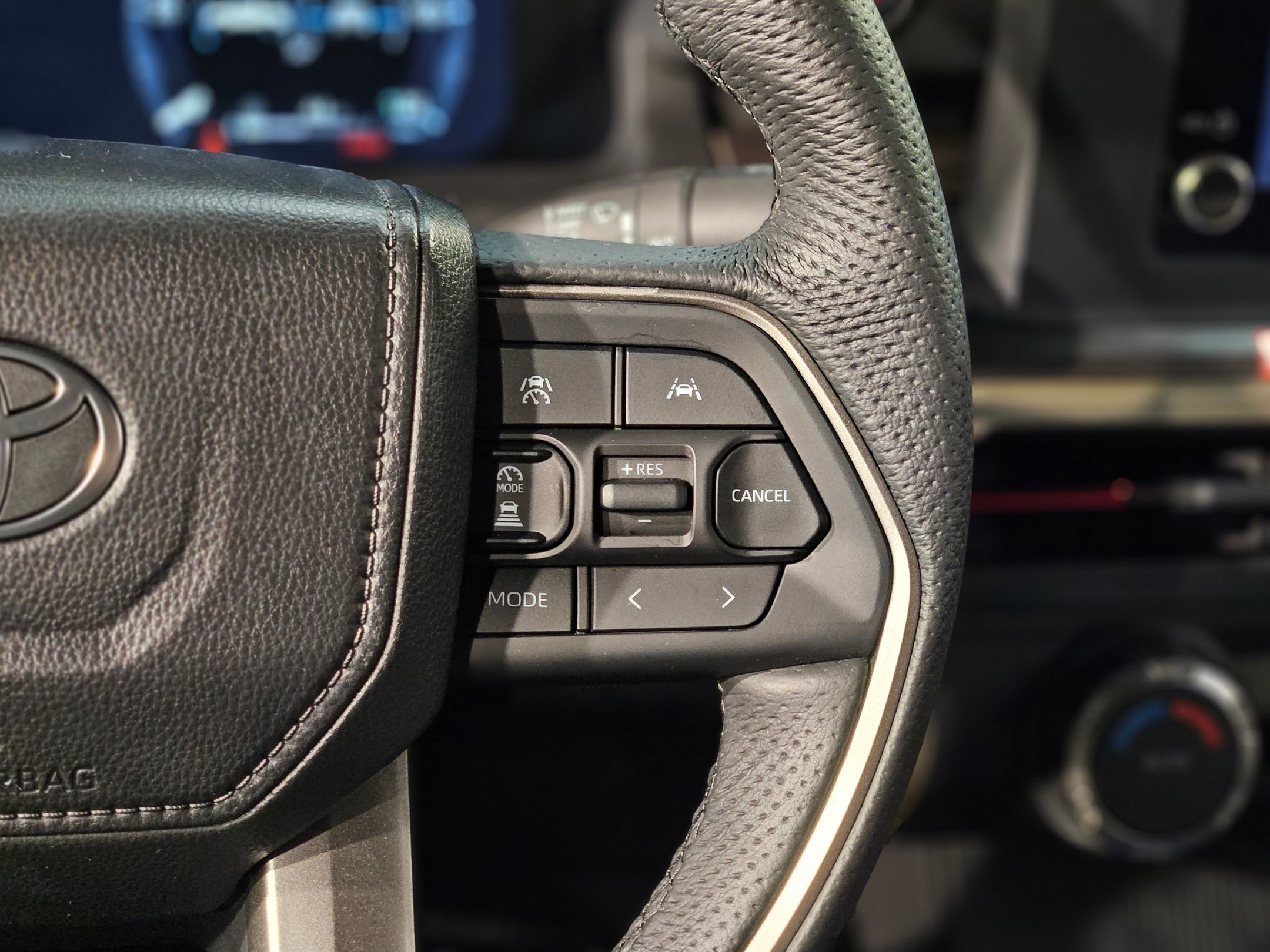 Used 2025 Toyota Tacoma TRD Sport image 28