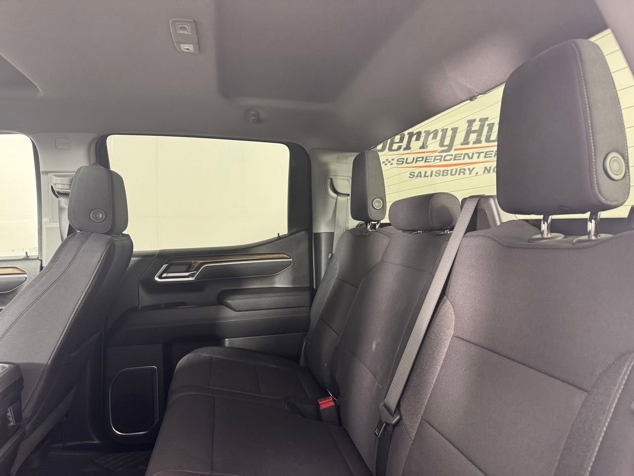Used 2025 Chevrolet Silverado 1500 LT AWD/4WD image 29