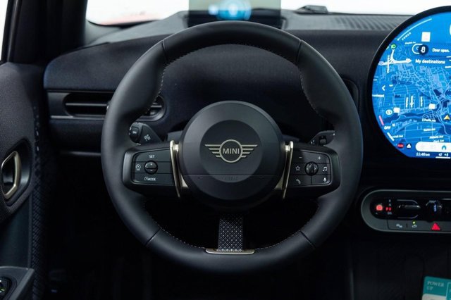 Certified 2026 MINI Cooper 4-Door Hardtop FWD image 13