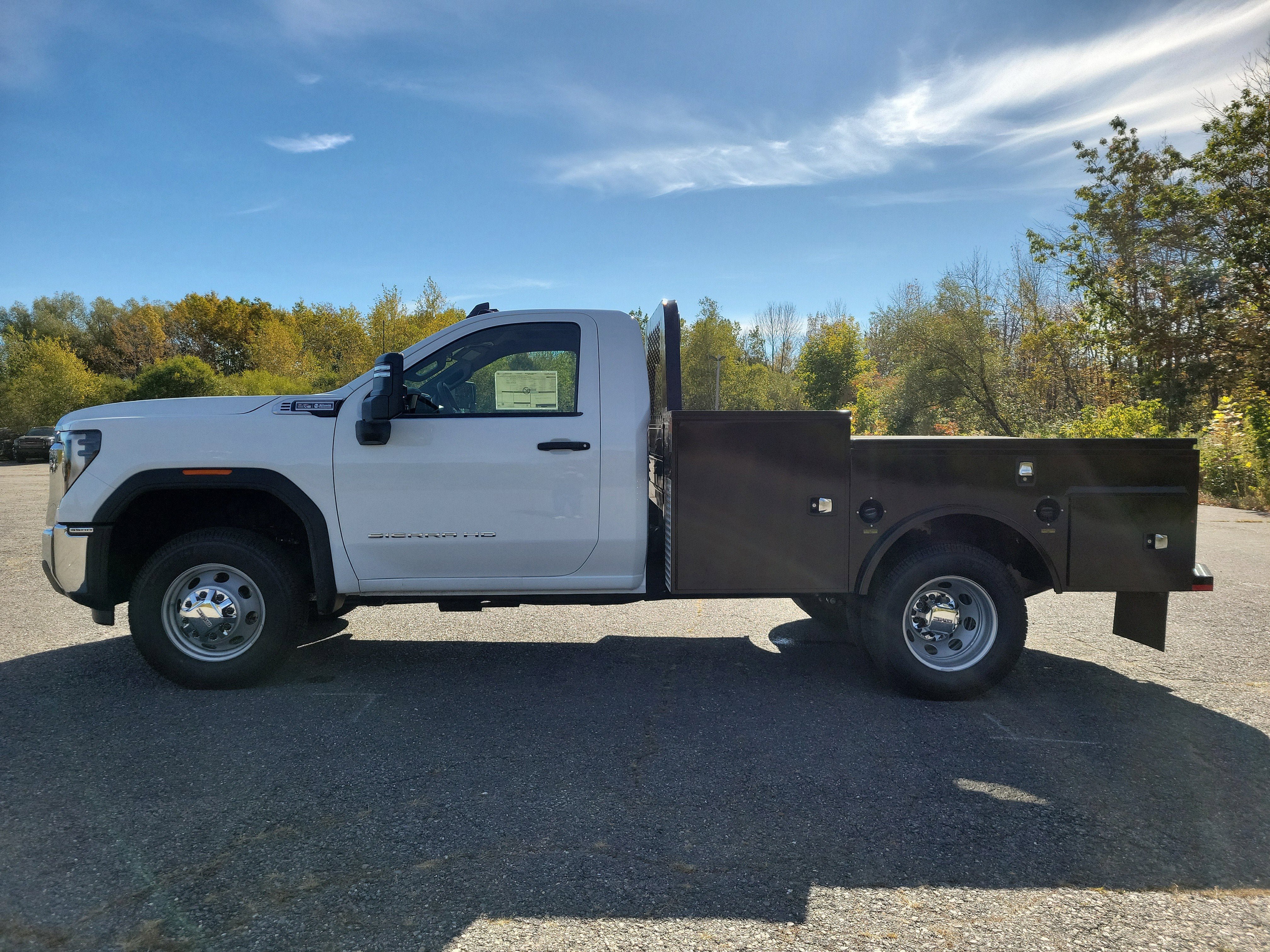 New 2025 GMC Sierra 3500 Pro w/ Convenience Package image 2