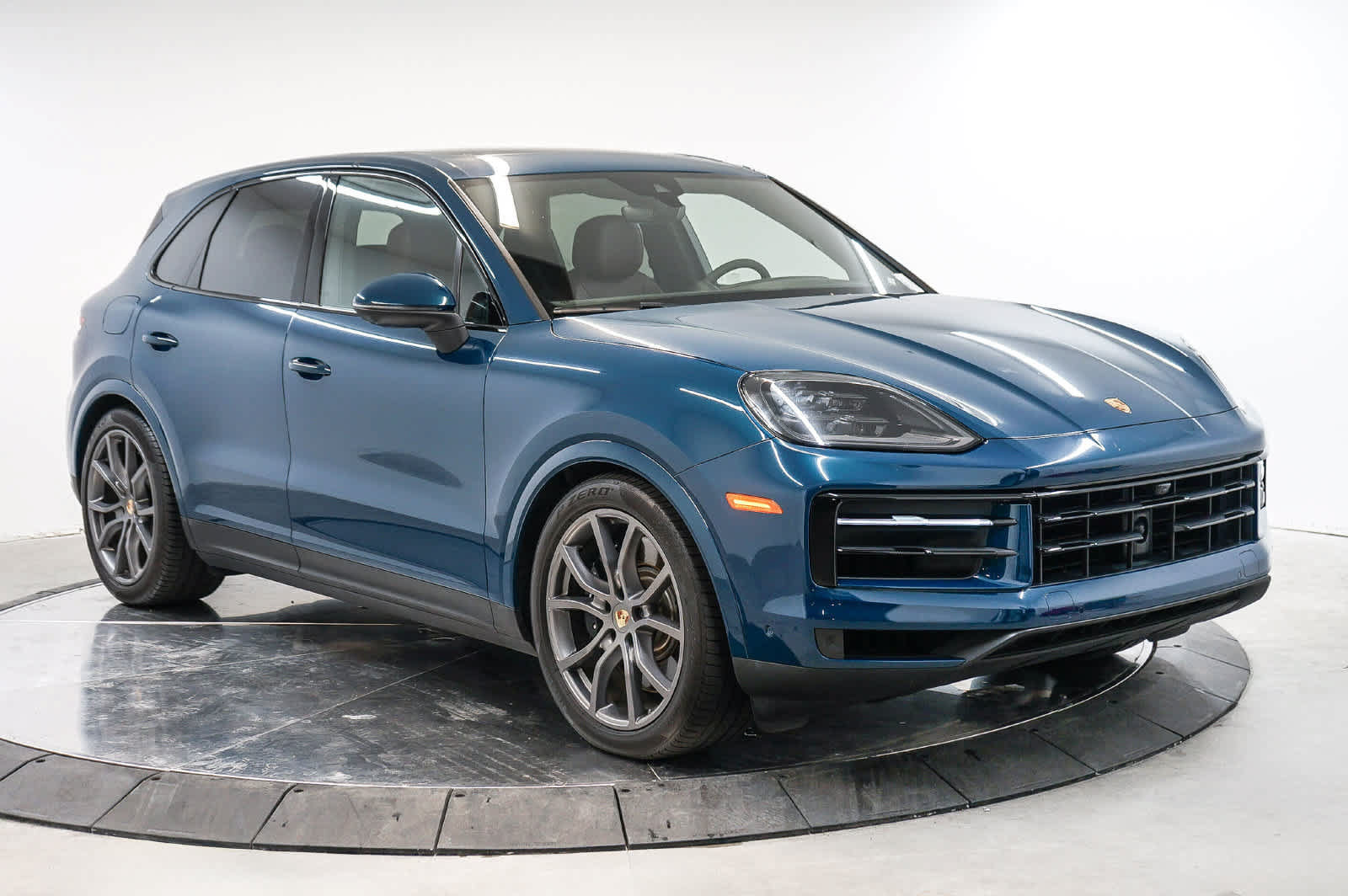 Certified 2024 Porsche Cayenne S AWD/4WD image 7