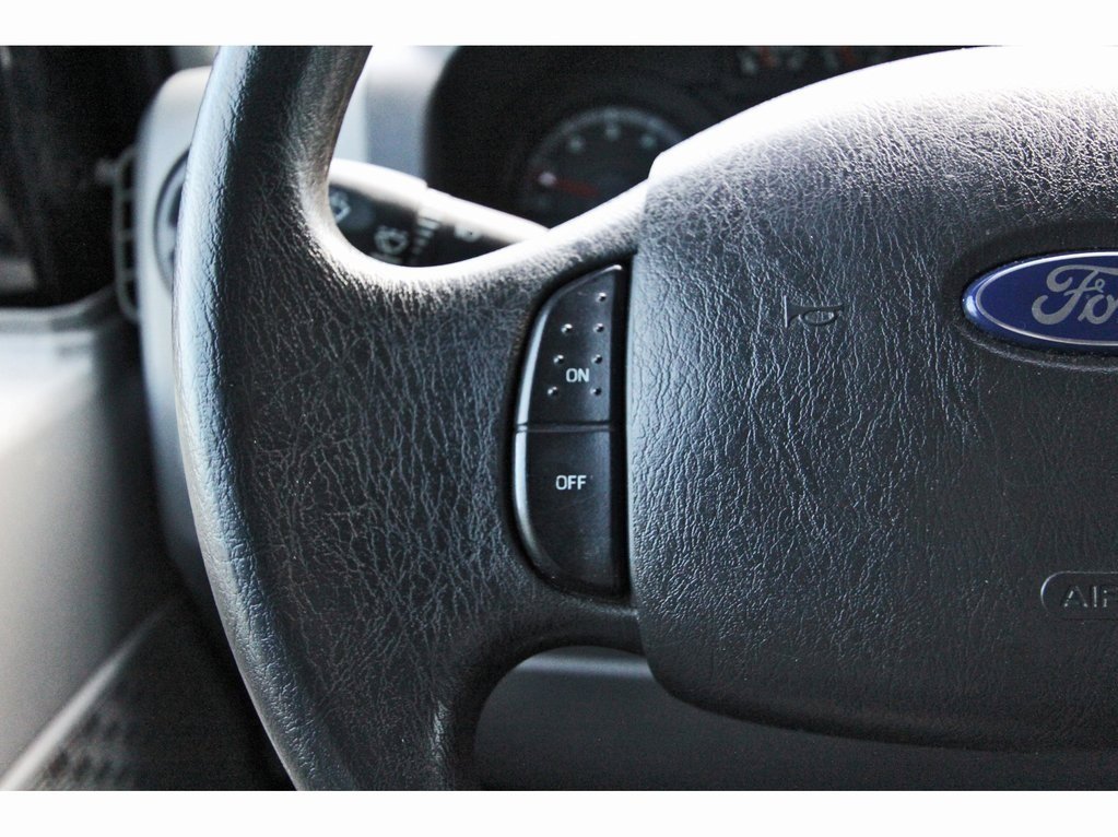 Used 2013 Ford E-350 and Econoline 350 XLT image 16