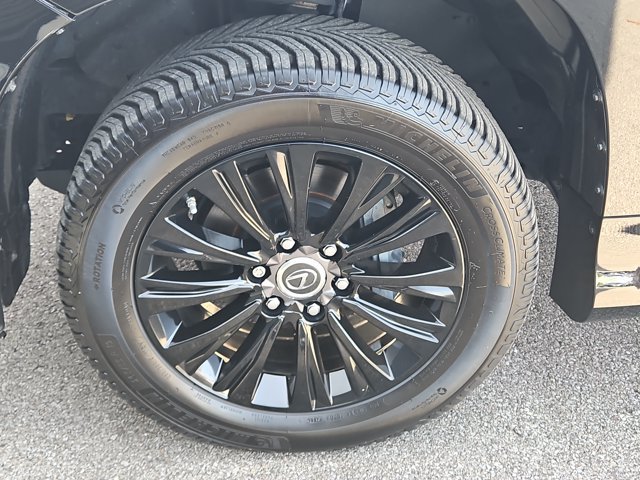 Used 2021 Lexus GX 460 Luxury w/ Accessory Package AWD/4WD image 5