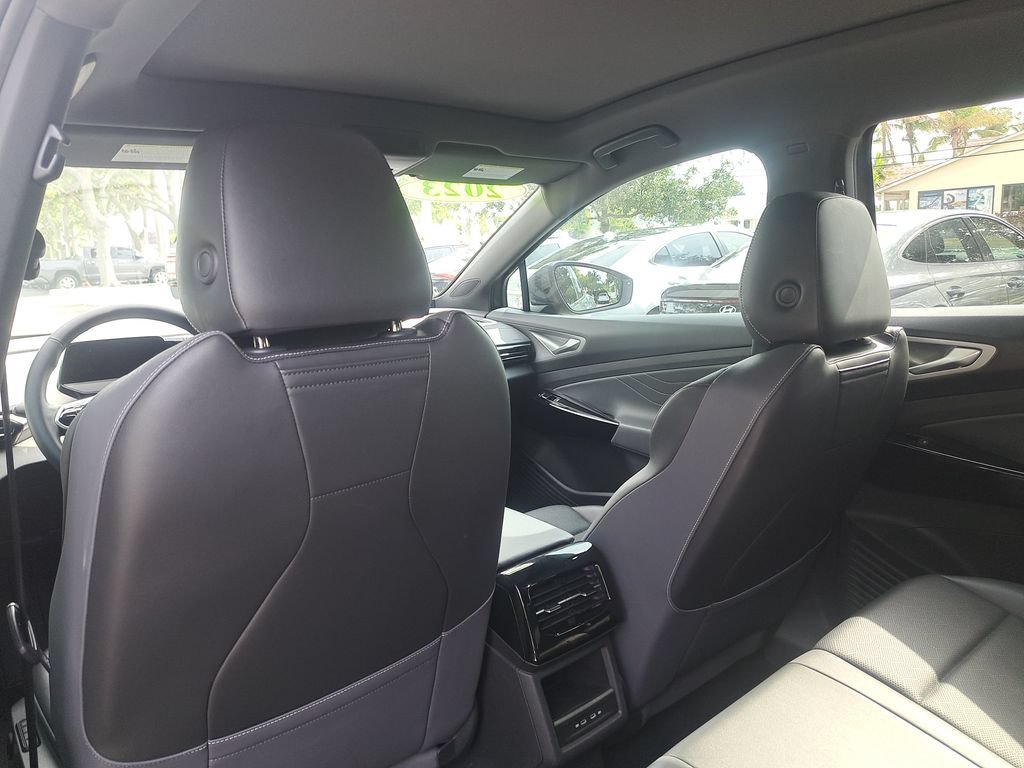 Used 2023 Volkswagen ID.4 S RWD image 16