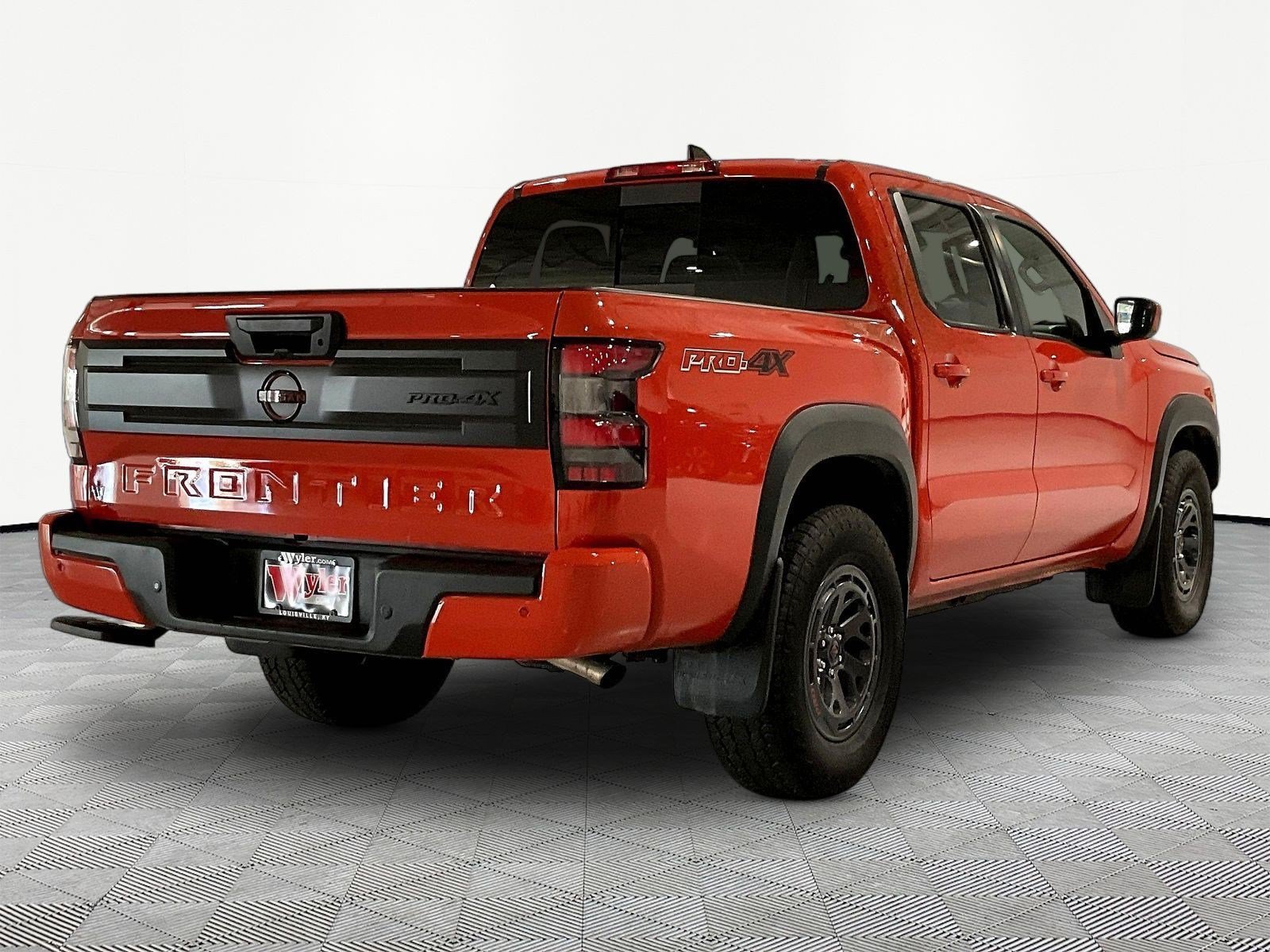 Used 2025 Nissan Frontier PRO-4X w/ Interior Protection Package AWD/4WD image 6