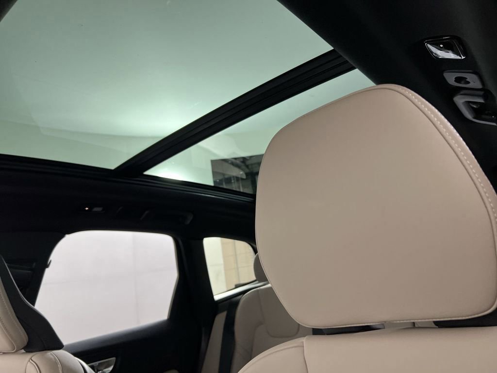 New 2026 Volvo XC60 B5 Plus w/ Climate Package image 13