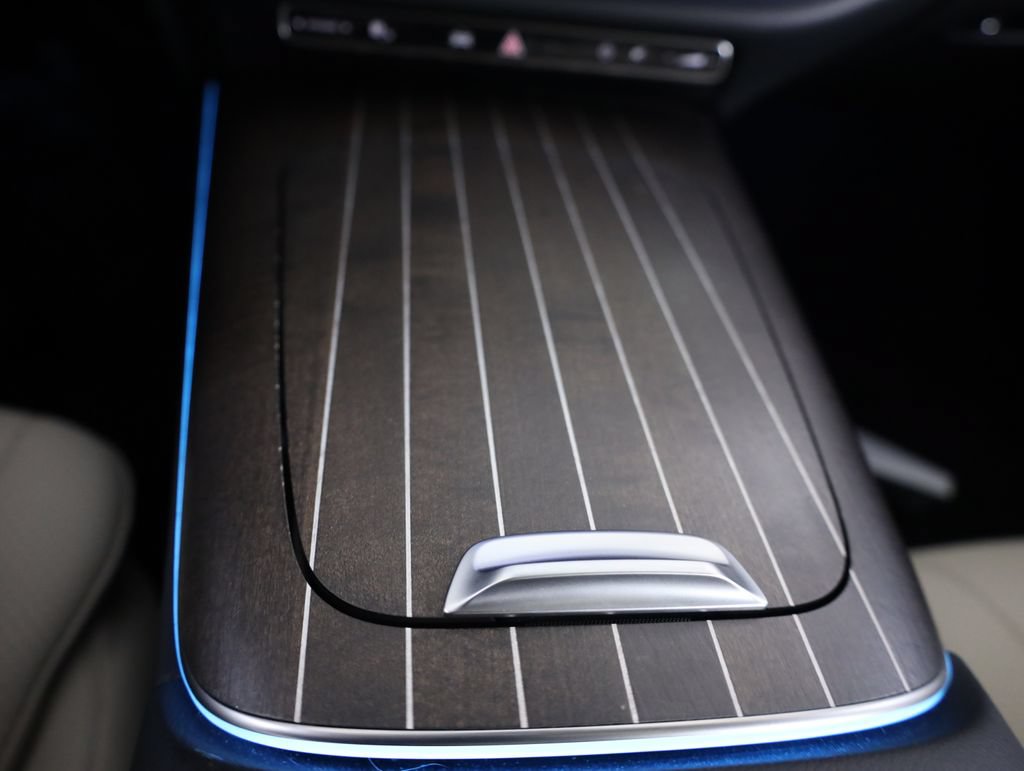 Certified 2025 Mercedes-Benz E 450 4MATIC Sedan image 17