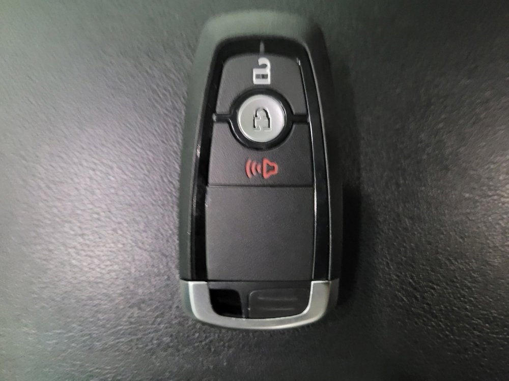 Used 2023 Ford Edge SEL image 32