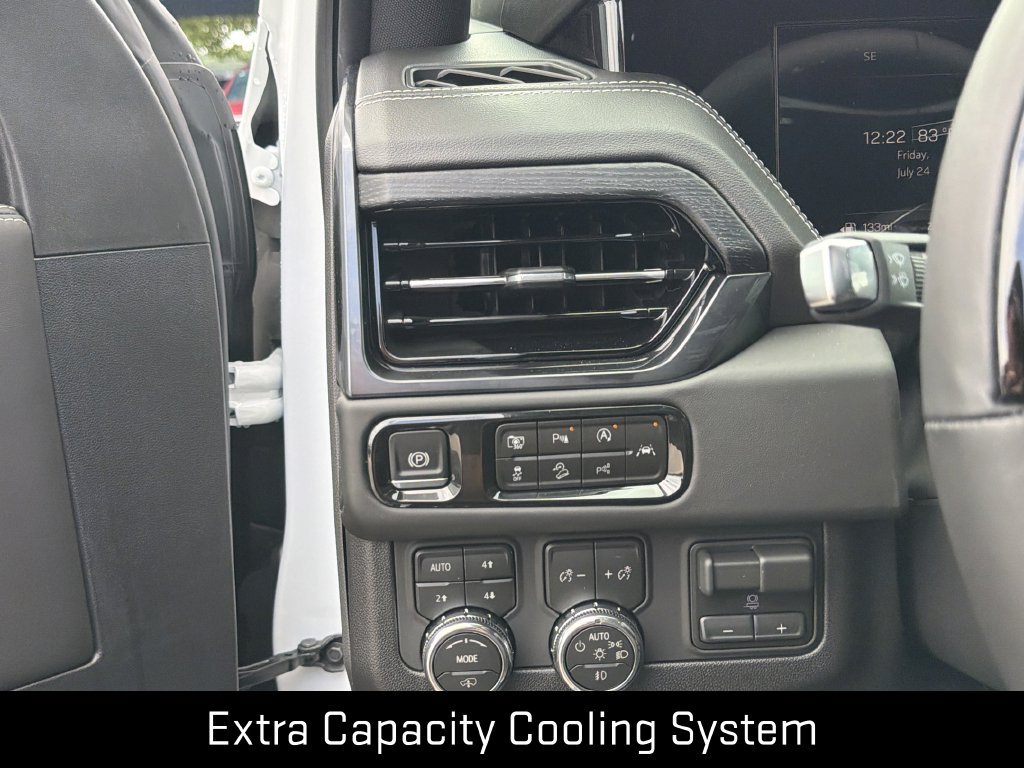 New 2026 GMC Yukon AT4 Ultimate w/ LPO, Floor Liner Package AWD/4WD image 16