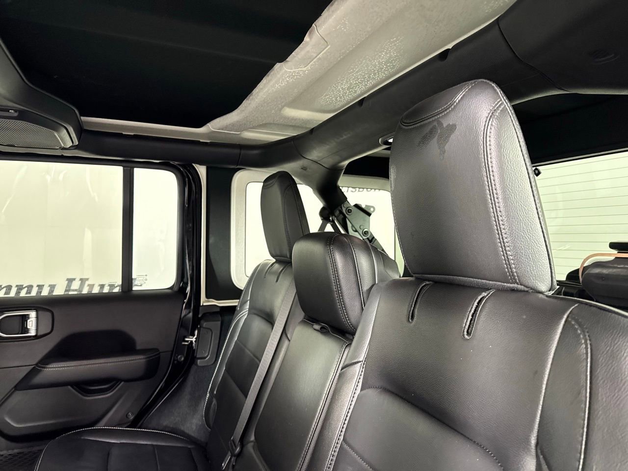 Used 2022 Jeep Wrangler Unlimited Sahara w/ Dual Top Group image 26