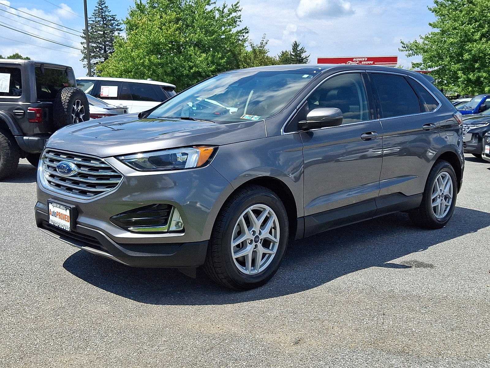 Used 2022 Ford Edge SEL w/ Convenience Package AWD/4WD image 3
