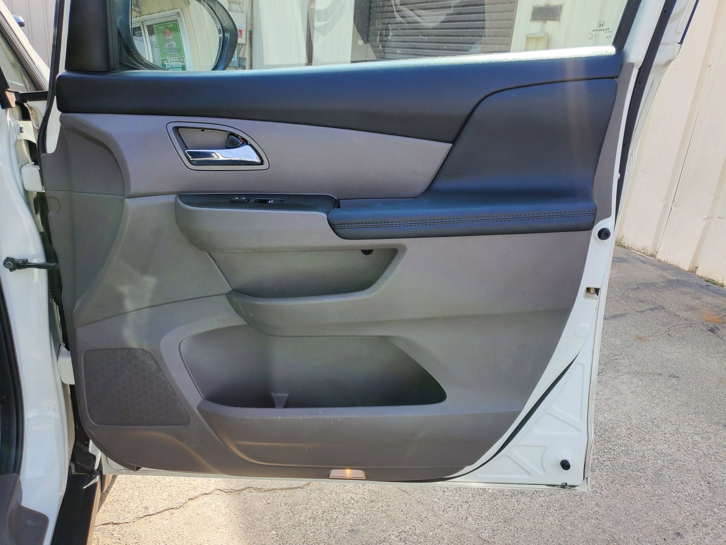 Used 2015 Honda Odyssey EX-L image 17