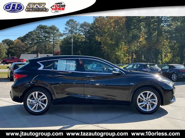 Used 2017 INFINITI QX30 FWD image 8