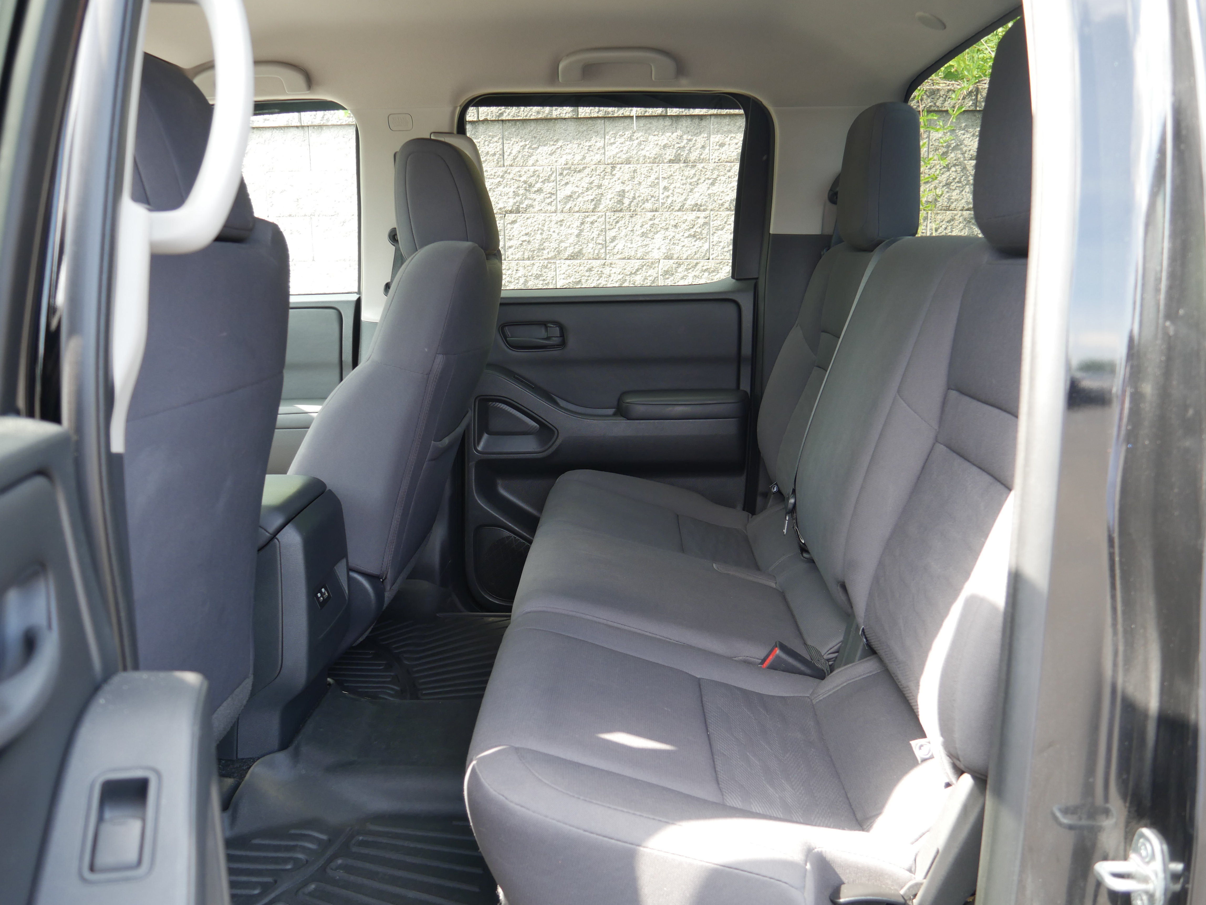Used 2023 Nissan Frontier S w/ Technology Package AWD/4WD image 14