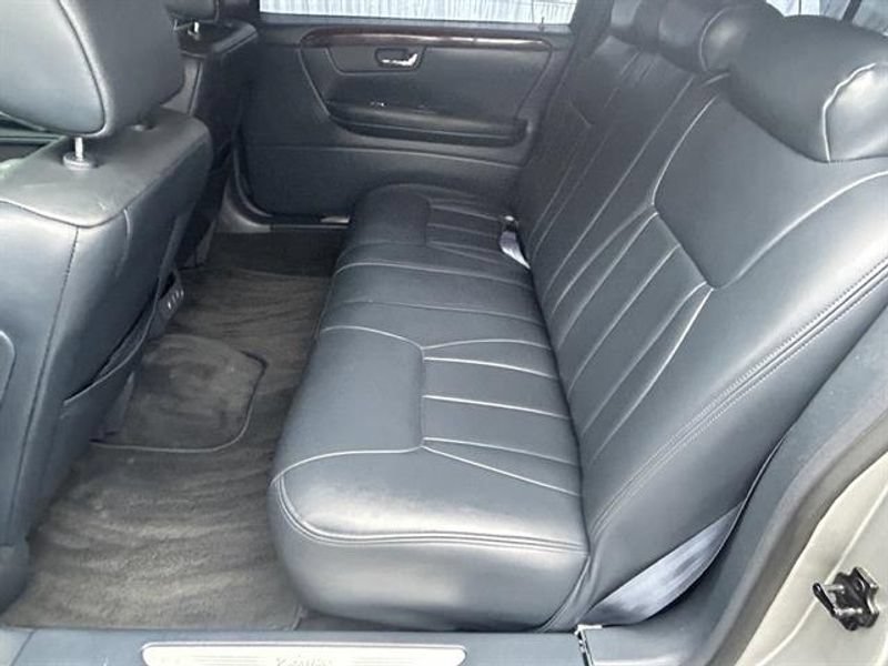 Used 2008 Cadillac DTS Limousine FWD image 23
