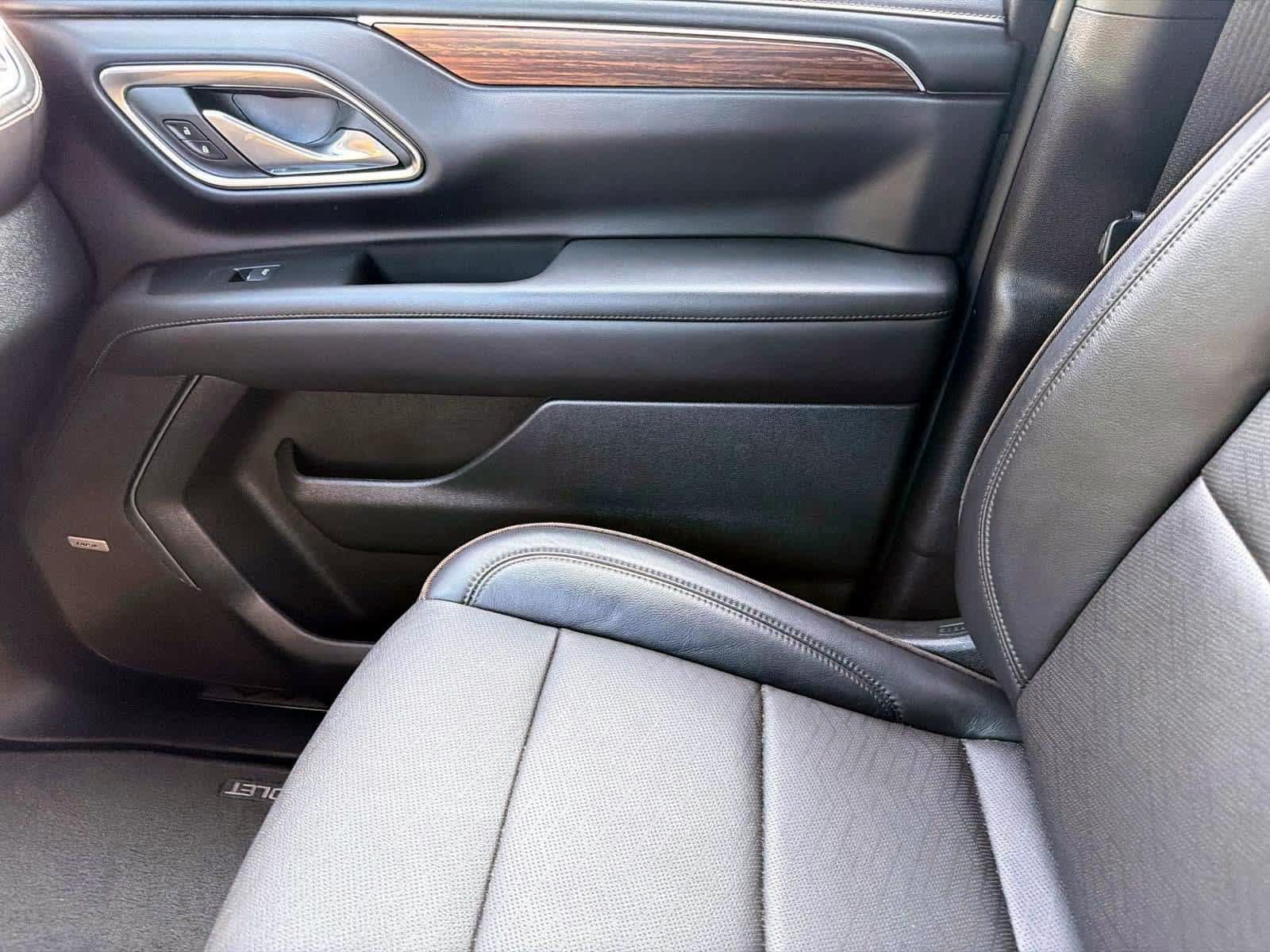 Used 2024 Chevrolet Tahoe High Country AWD/4WD image 28