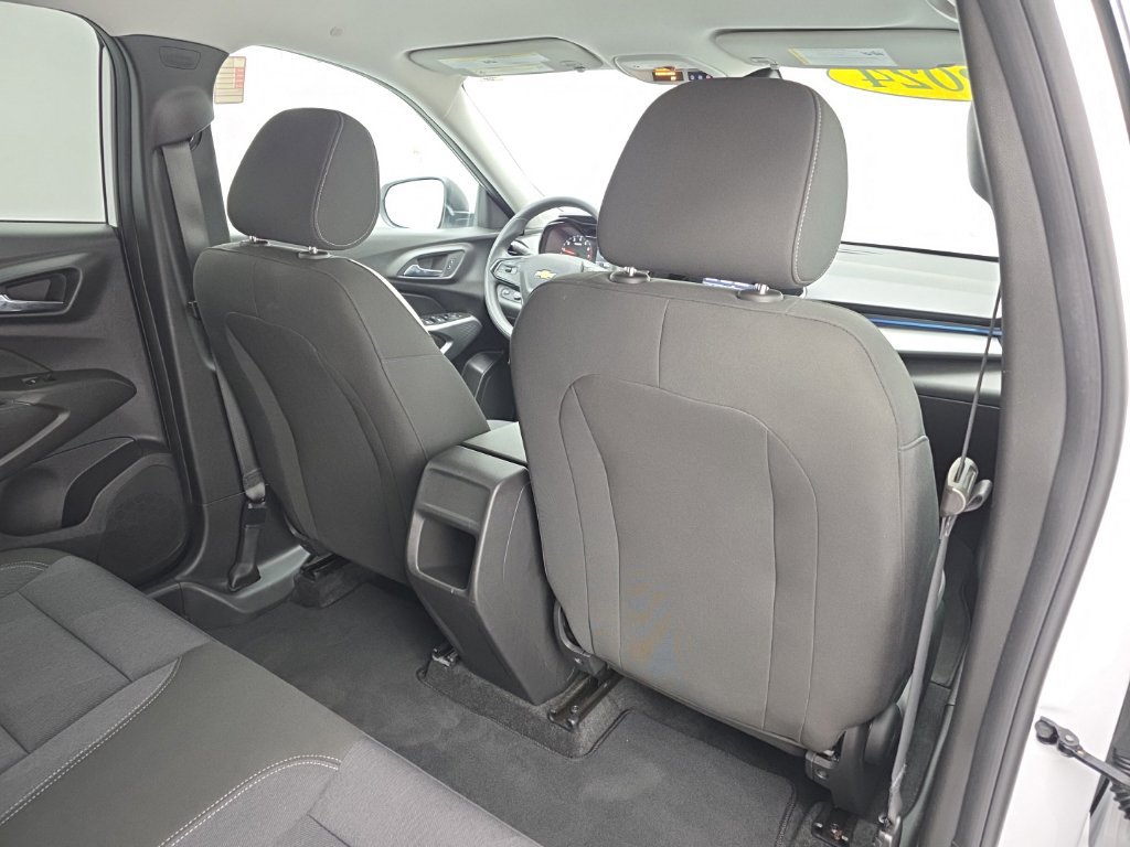 Used 2024 Chevrolet Trax LS FWD image 42