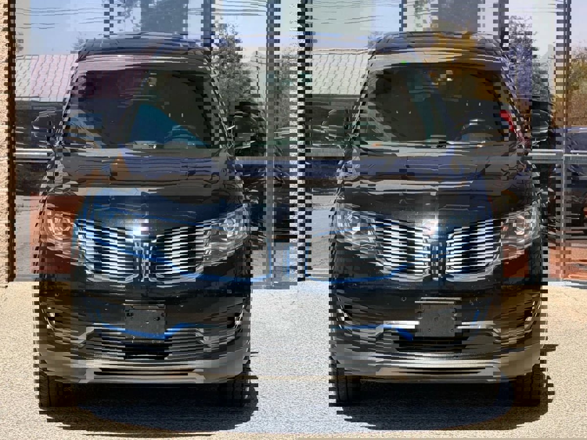 Used 2016 Lincoln MKX Reserve w/ Technology Package image 19